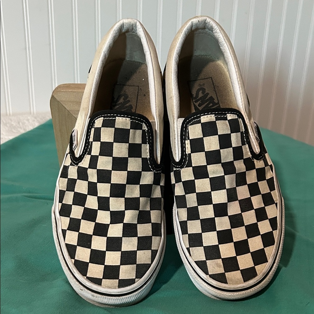 Vans Checkerboard Slip-On Sneakers - SZ: M 6.5 - W 8